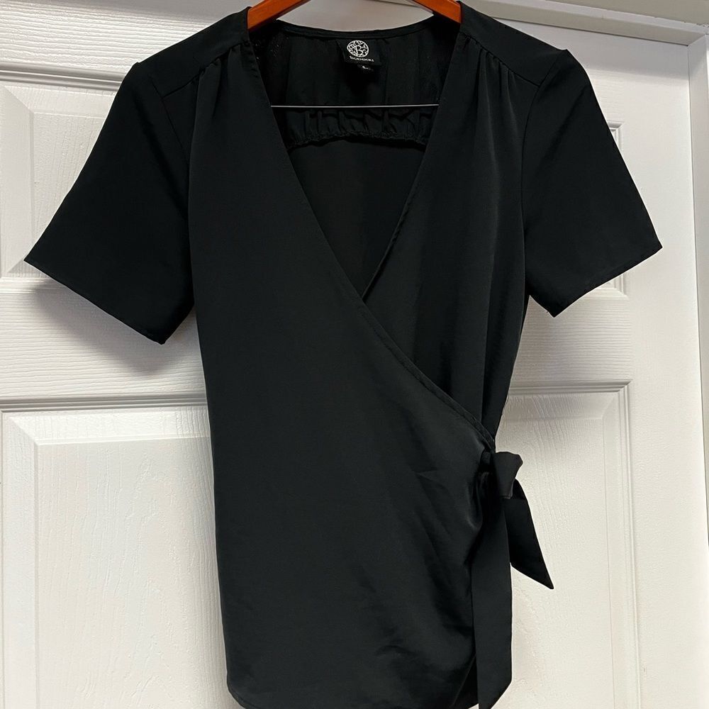 Bobeau Black Wrap Side Tie Blouse sz S EUC